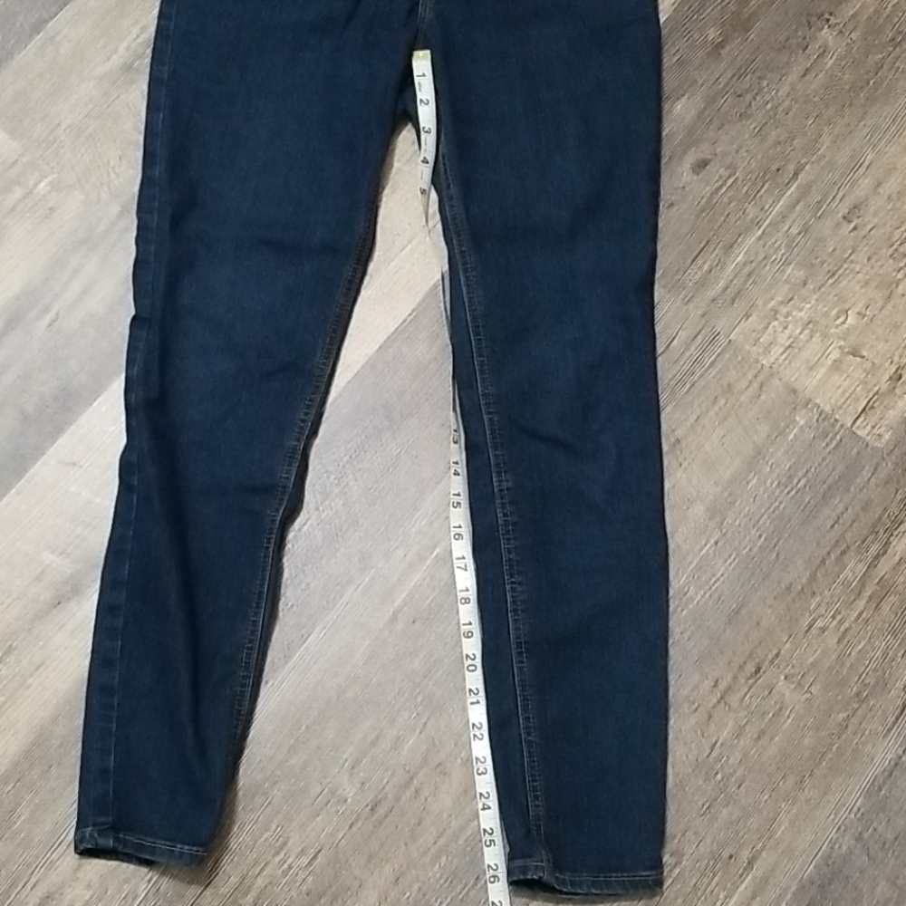 Old Navy Super Skinny Jeans - Picture 7 of 8